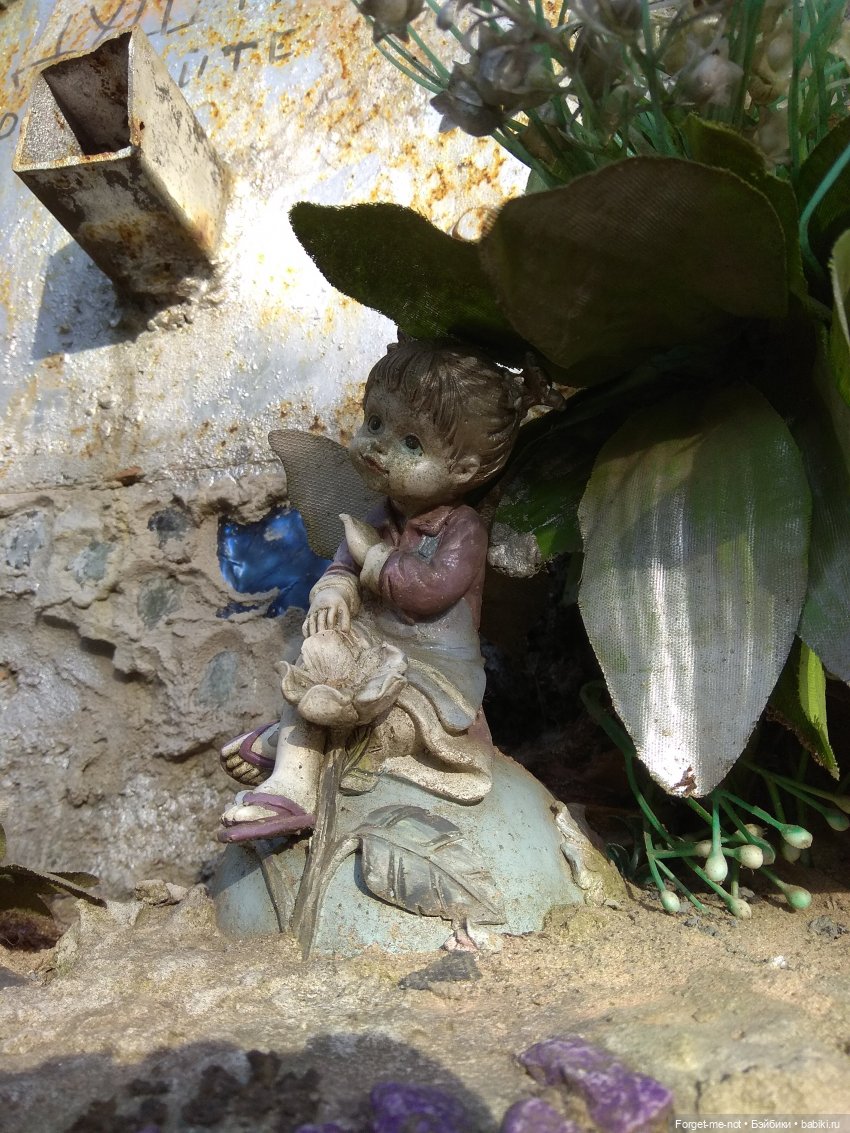 Кукла как стрит-арт объект (фото 9)