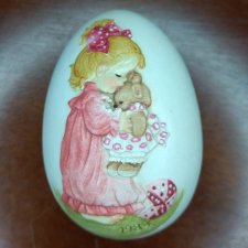 Винтажное пасхальное яйцо 1984 года