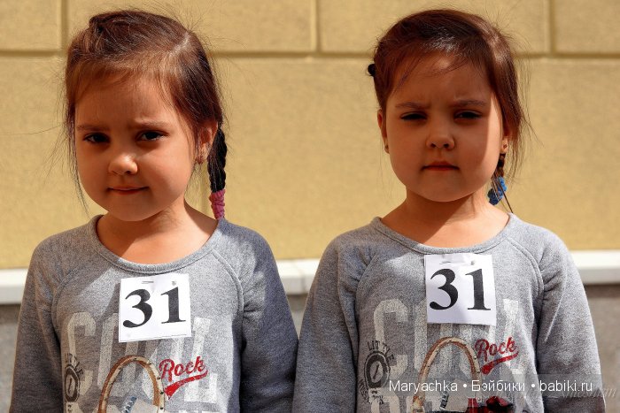 парад близнецов в Барнауле