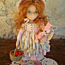 Глашенька - пасхальная текстильная девочка.