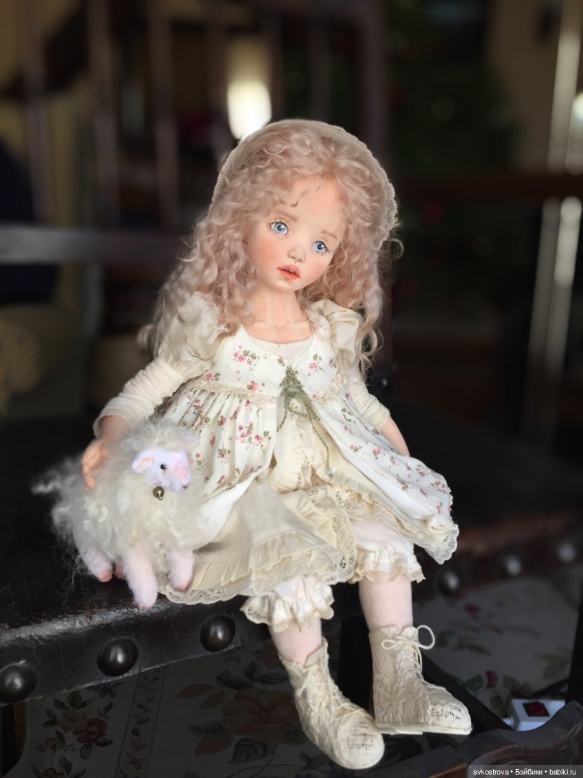 Текстильная кукла - душа, завернутая в ткань. "Девочка с овечкой" (фото 5)