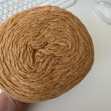 Пряжа из овечьей шерсти. На носки.