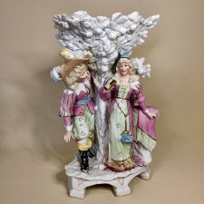 Красивейшая ваза с фигурами . Бисквитный фарфор . Винтаж. Красивейшая ваза с фигурами . Бисквитный фарфор . Винтаж.