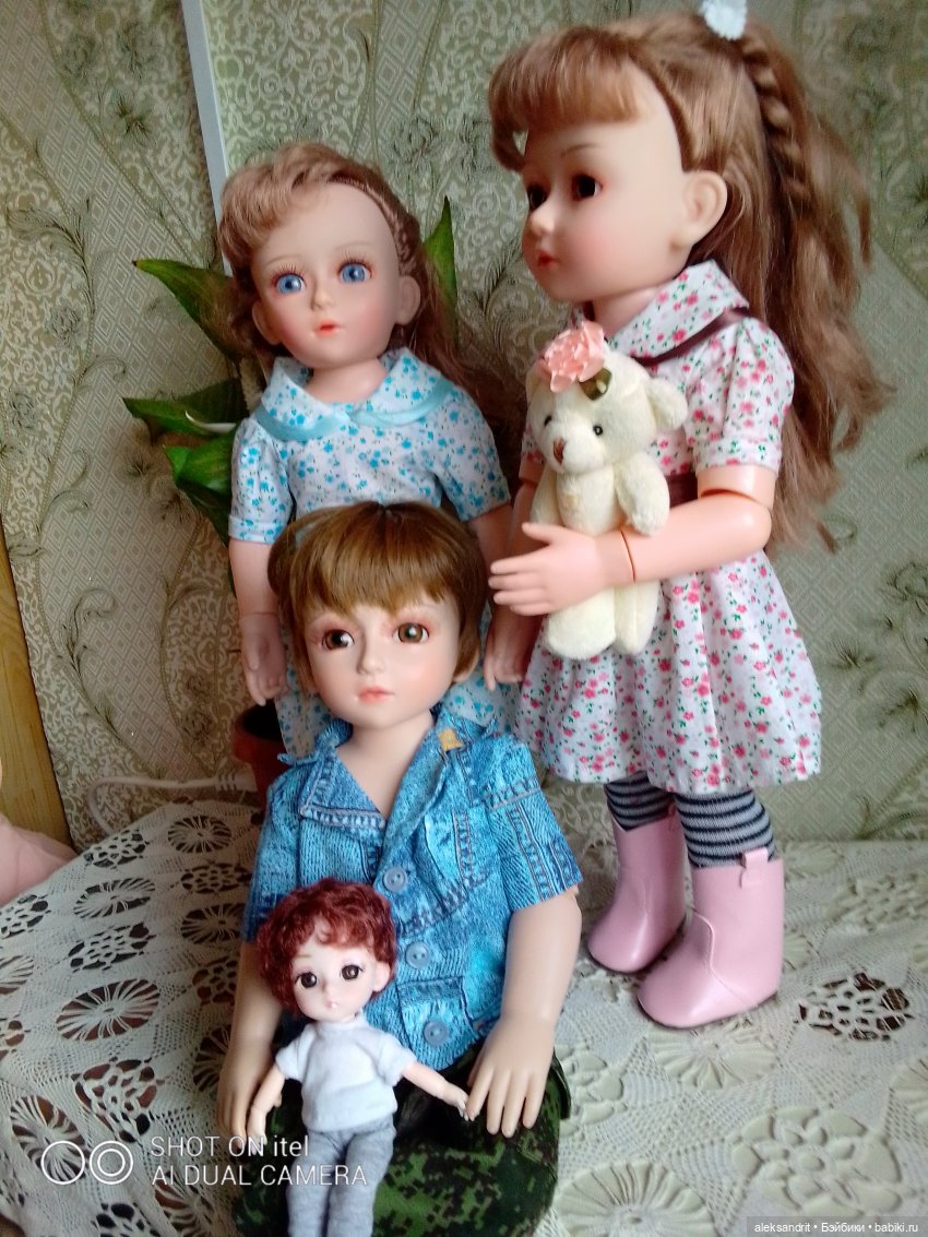 Принцессы и мальчик... или не совсем обычные куклы