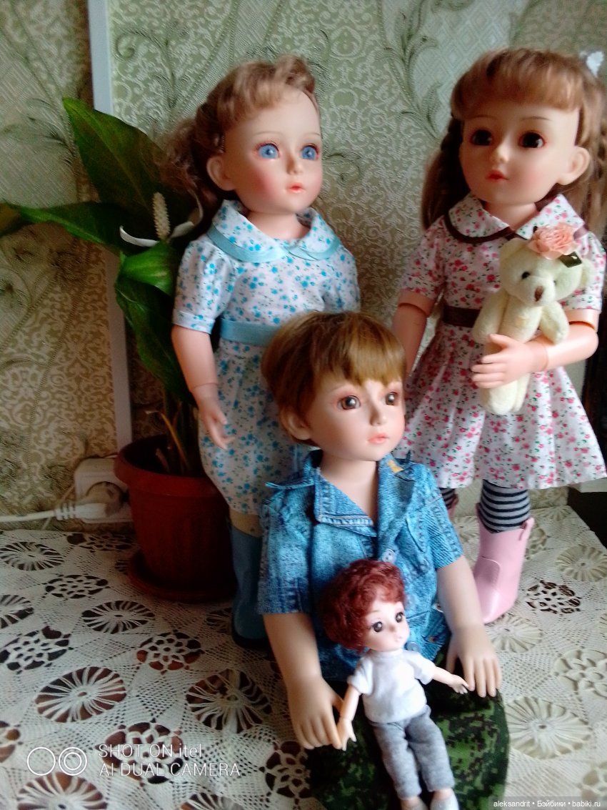 Принцессы и мальчик... или не совсем обычные куклы