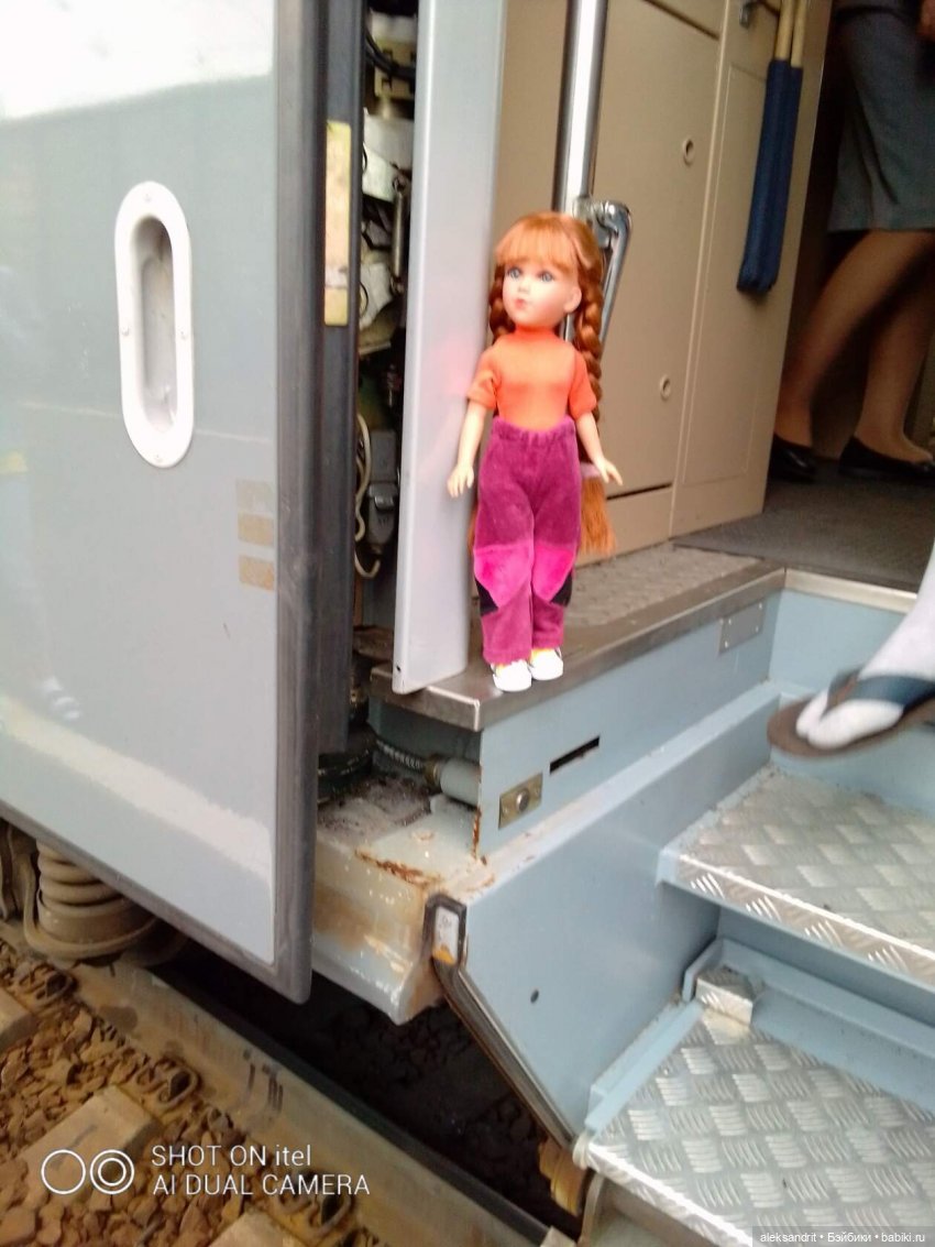 Дорога, дорога, нас в дальние дали зовет... быть может для счастья осталось