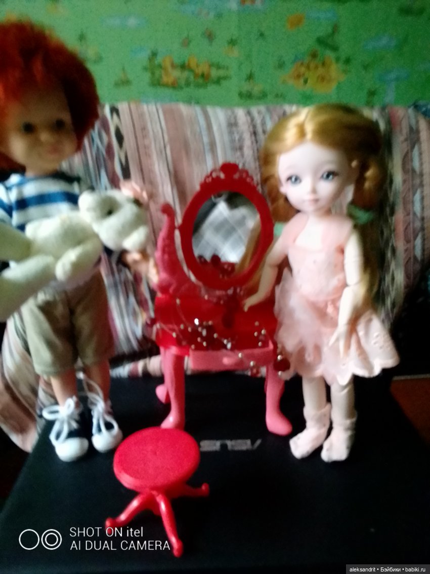 Такие разные покупки или кому мотоцикл, а кому и трюмо | Бэйбики Такие разные покупки или кому мотоцикл, а кому и трюмо