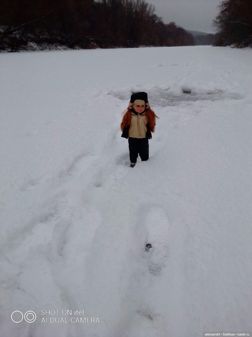 Прогулка по зимнему лесу ...и пора показать кукол и их наряды (фото 6)