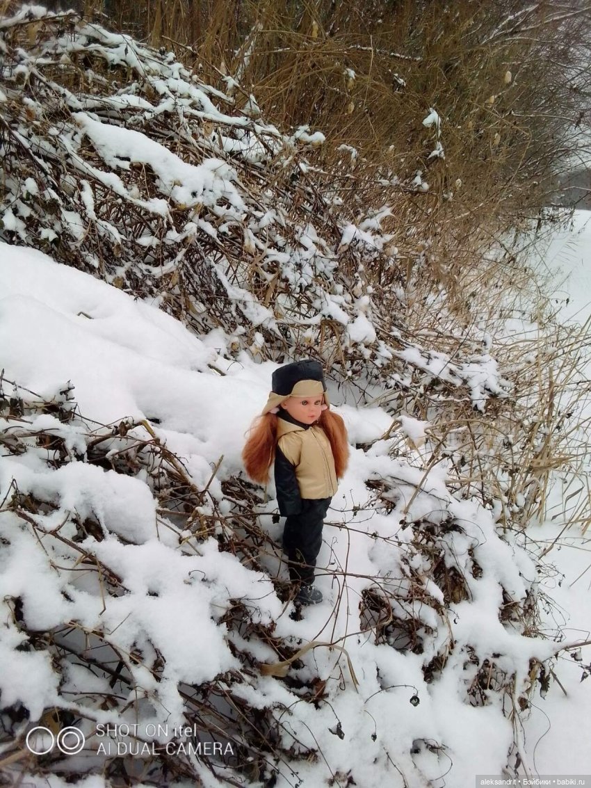 Прогулка по зимнему лесу ...и пора показать кукол и их наряды (фото 9)