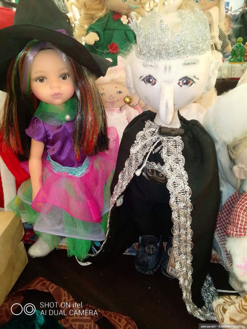 Подготовка к Новому году или преображение давно забытых на полке кукол... продолжение (фото 7)