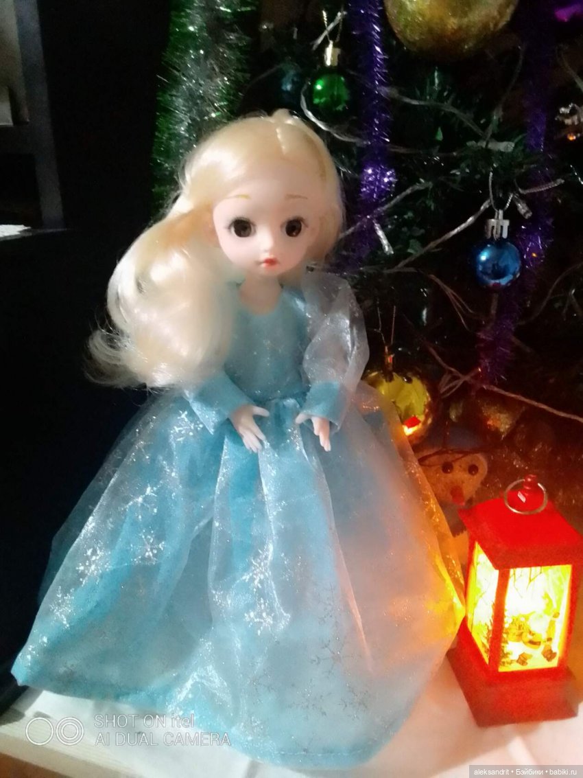 Подготовка к Новому году или преображение давно забытых на полке кукол... продолжение