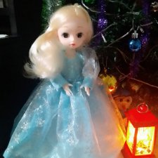 Подготовка к Новому году или преображение давно забытых на полке кукол... продолжение