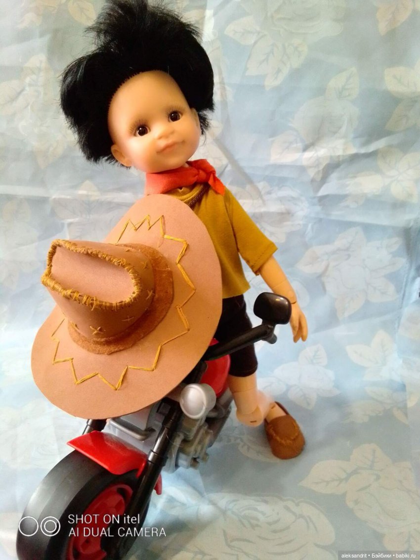 Мои куклы, начало показа моих кукложителей......паолки ..Мальчишки тоже любят наряжаться (фото 8)