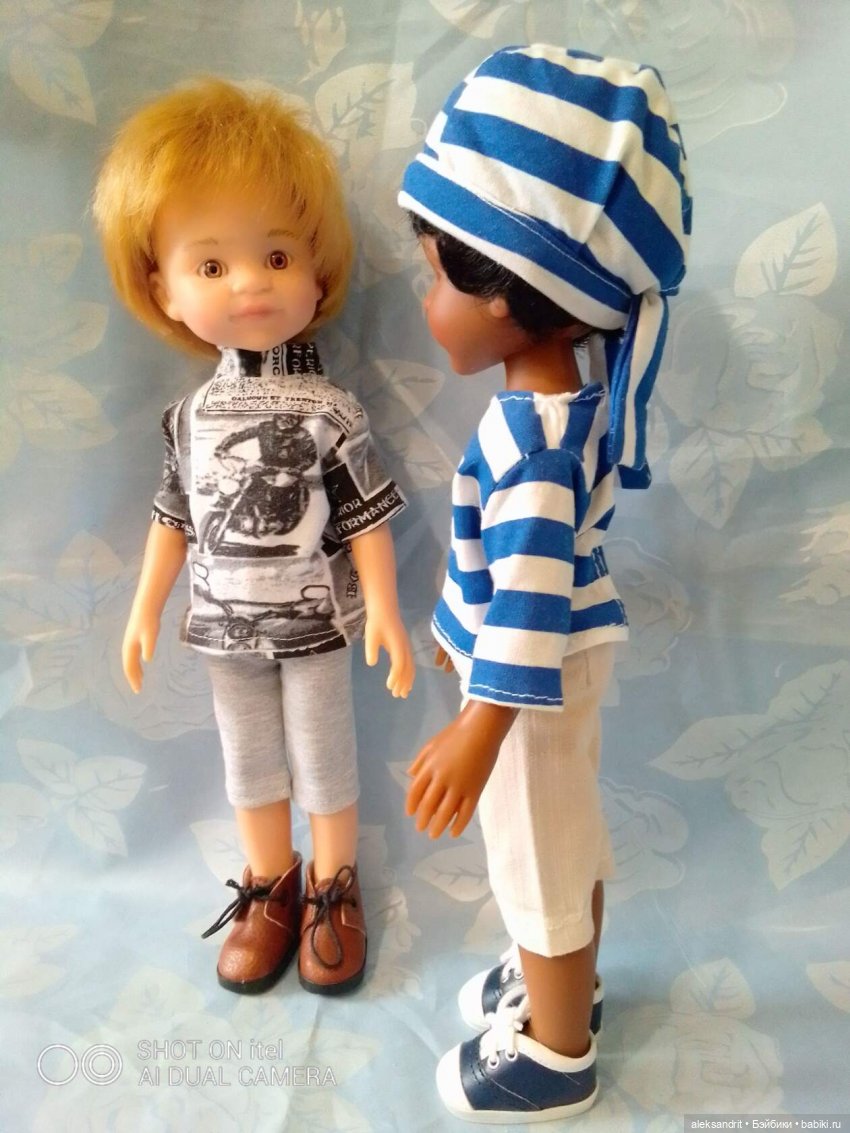 Мои куклы, начало показа моих кукложителей......паолки ..Мальчишки тоже любят наряжаться