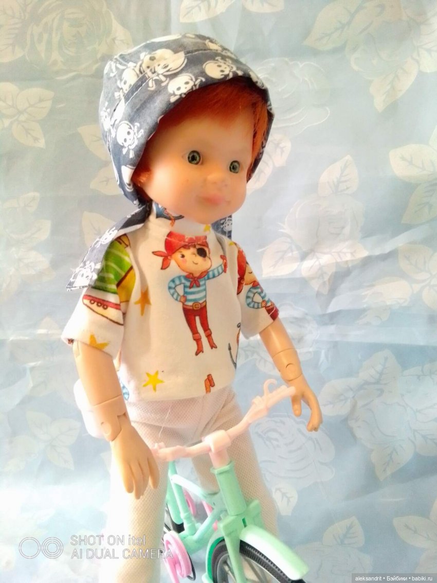 Мои куклы, начало показа моих кукложителей......паолки ..Мальчишки тоже любят наряжаться