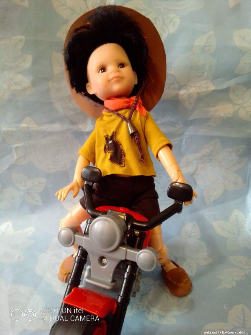 Мои куклы, начало показа моих кукложителей......паолки ..Мальчишки тоже любят наряжаться (фото 5)