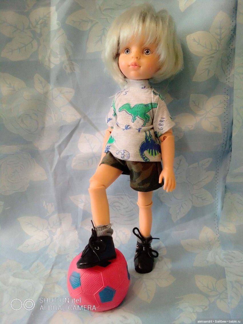 Мои куклы, начало показа моих кукложителей......паолки ..Мальчишки тоже любят наряжаться