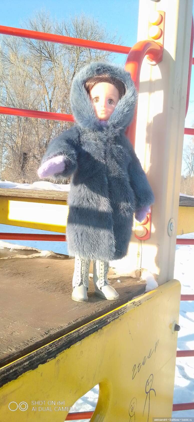 В зимнем парке все деревья грустны ,так и просят подождать до весны (фото 5)