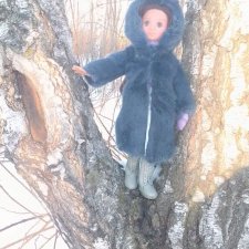 В зимнем парке все деревья грустны ,так и просят подождать до весны......