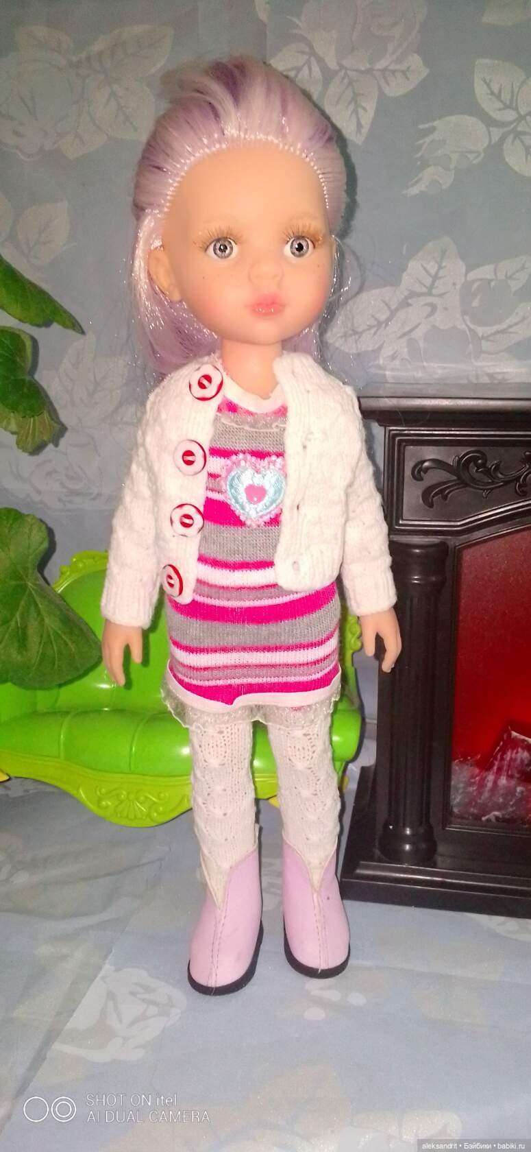 Вязанные наряды для кукол......утеплились