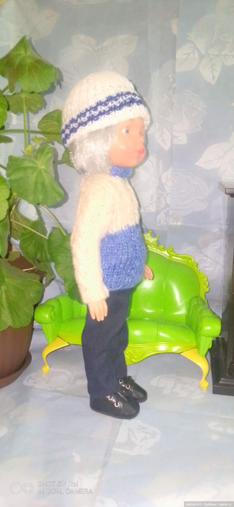 Вязанные наряды для кукол......утеплились (фото 10)