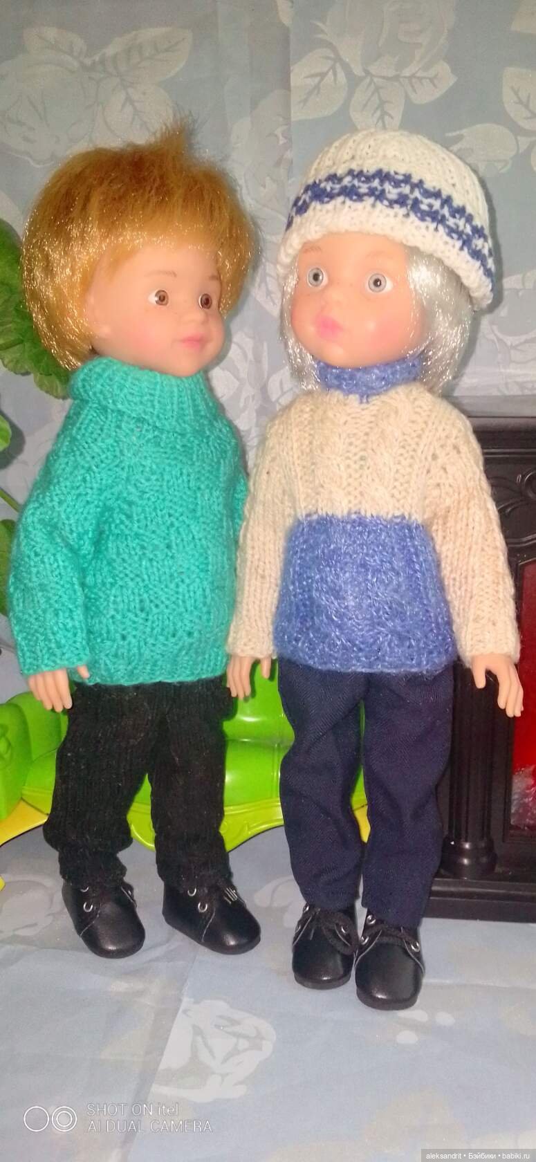 Вязанные наряды для кукол......утеплились (фото 4)