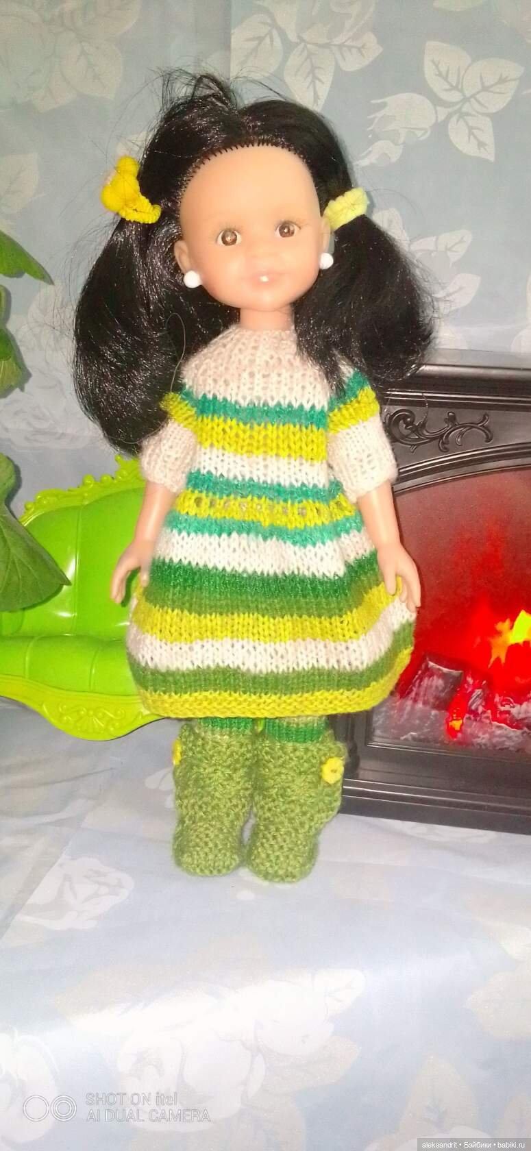 Вязанные наряды для кукол......утеплились