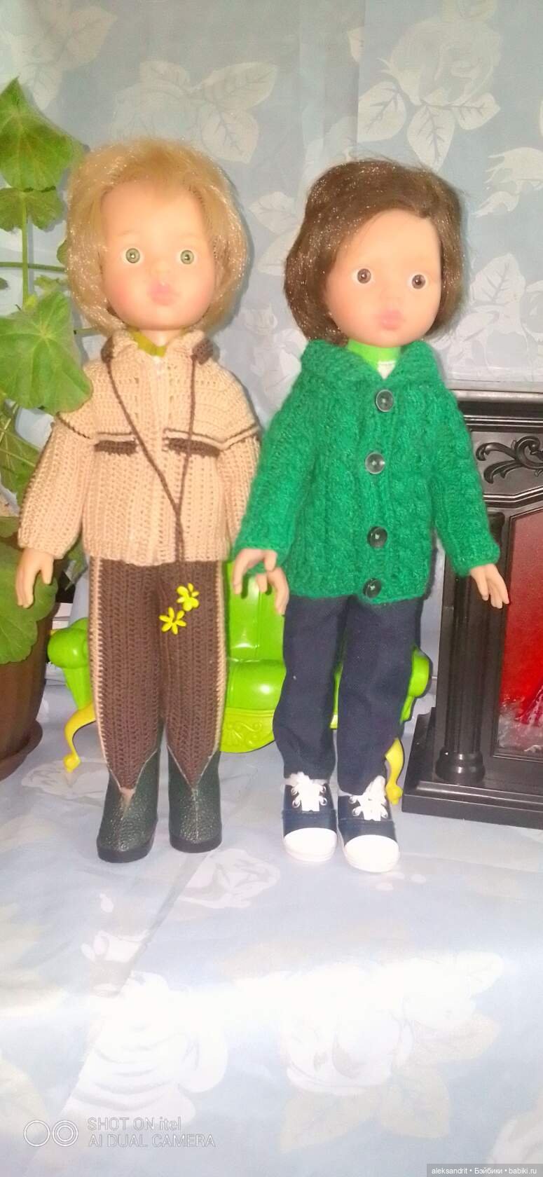 Вязанные наряды для кукол......утеплились (фото 7)