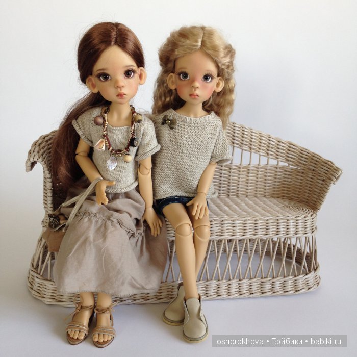 Большие маленькие девочки. Близняшки? Kaye Wiggs