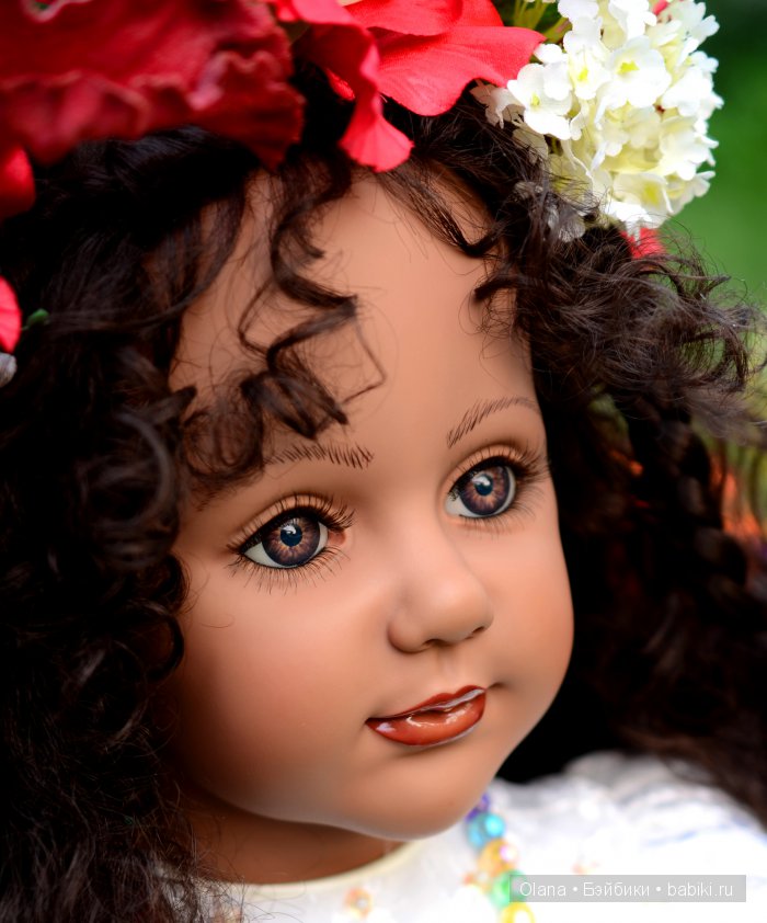 Ангел Благословения прилетел в Киев, или невероятная кукла от Fayzah Spanos