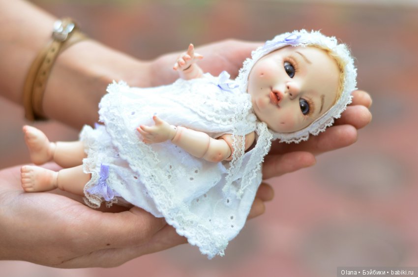 Куклы БЖД бывают младенцами, или крестильный наряд для Агули (фото 8)