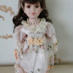 Фарфоровая кукла Рита 12