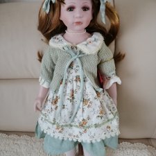 Фарфоровая кукла Кэрол