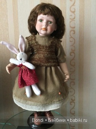 Фарфоровая куколка