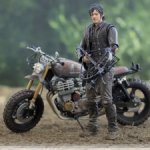 Продам набор с Экшн-фигуркой из фильма «Ходячие мертвецы».