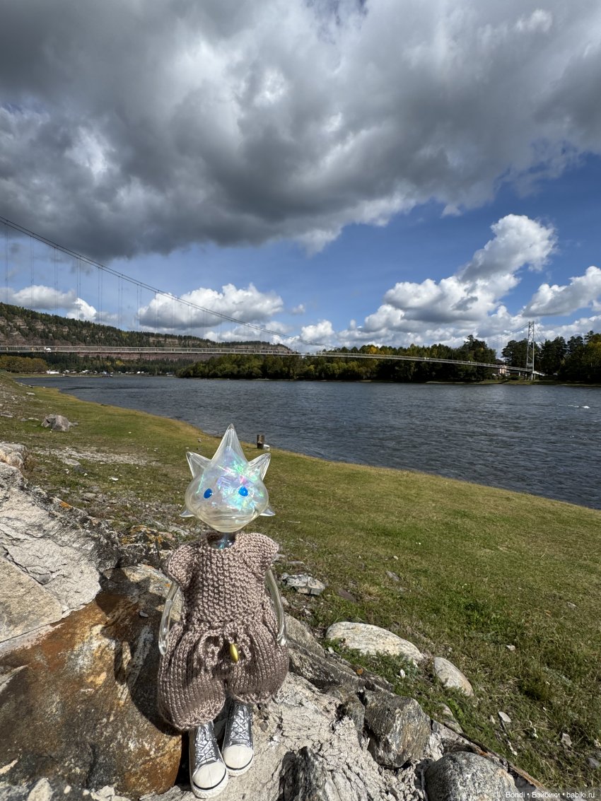 Прогулка на подвесном мосту над рекой Иркут пос.Шаманка