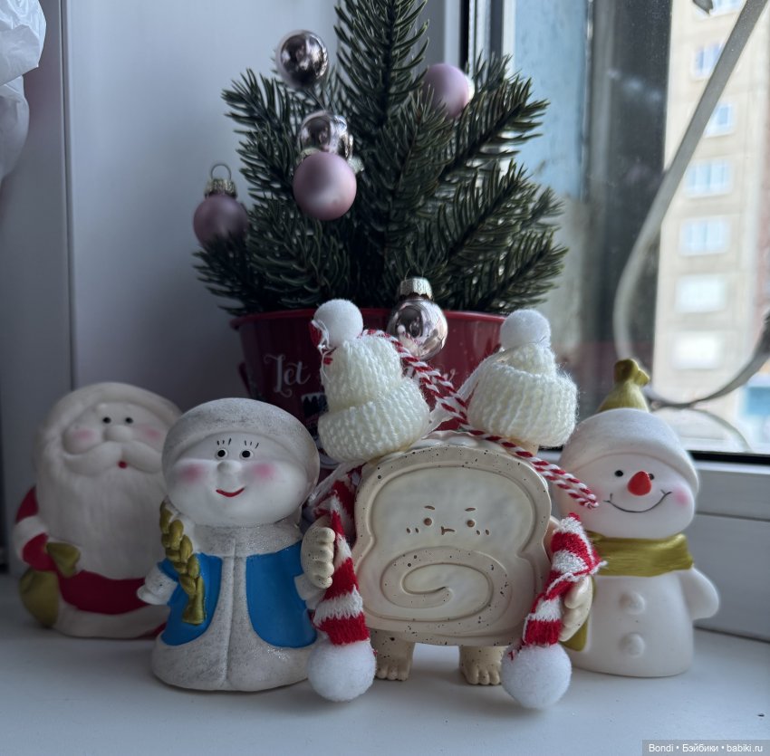 Новогодний фотосет с фигурками и куклами🎄 (фото 8)