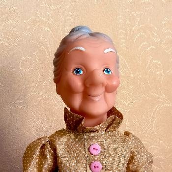 Знакомьтесь, Леокадия Адамовна.