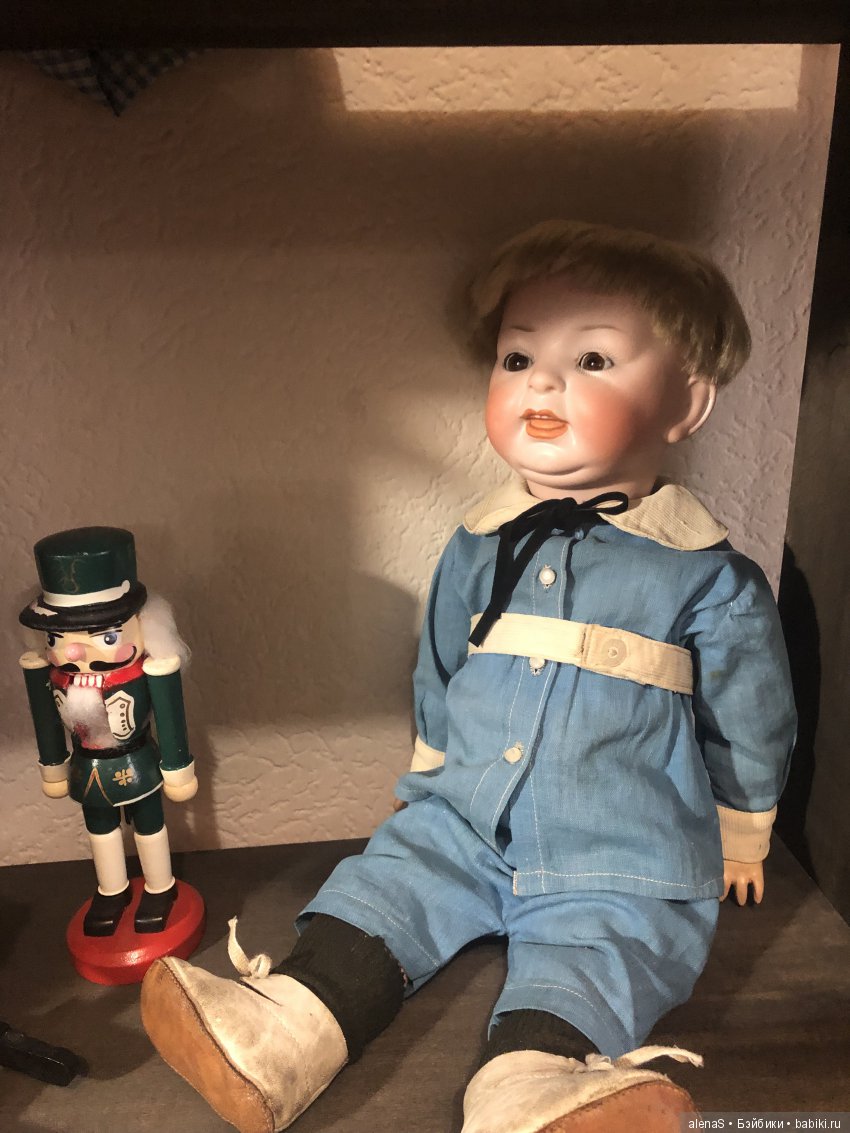 Выставка антикварных кукол во Владивостоке
