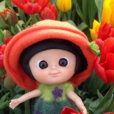 Яркие весенние краски и позитивный Mui-chan