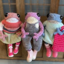 Цветные лягушата