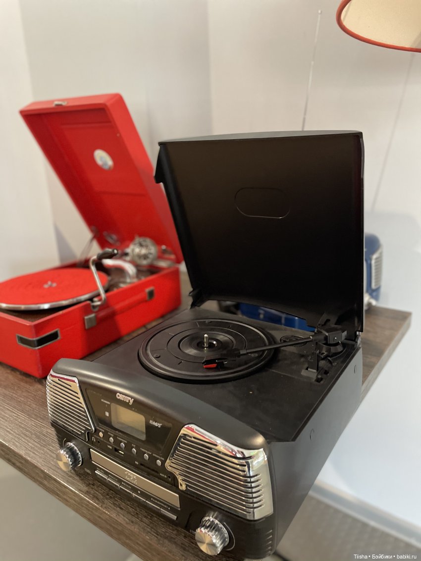 В музее ретро автомобилей с Holala