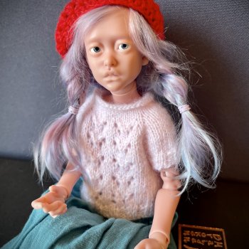 Mini Moth The Broken Maiden