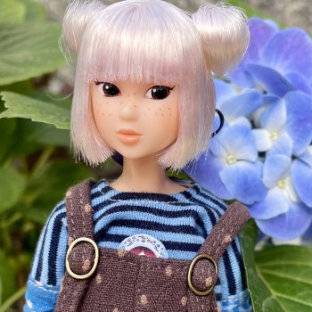 Momoko monchichi