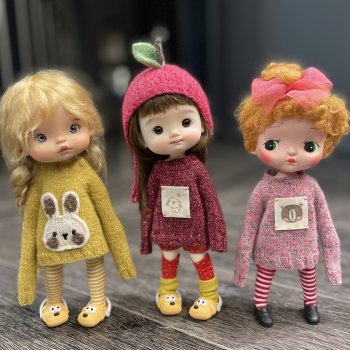 Забавные кофточки для  “азиатских” куколок.