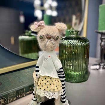 Любимая собачка от «Good and Strange».