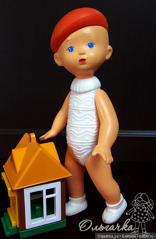 Полиэтиленовые куклы и игрушки из СССР