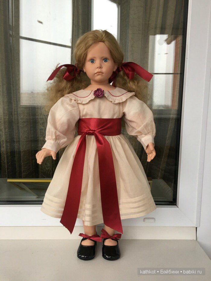 Tricia, задумчивая барышня от фрау Gunzel