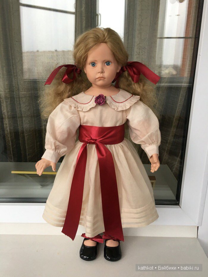 Tricia, задумчивая барышня от фрау Gunzel