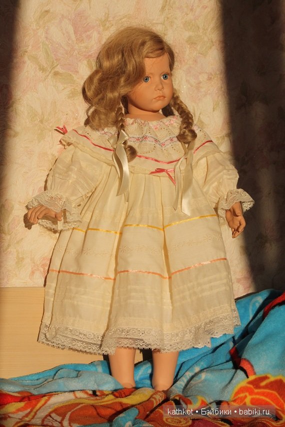 Tricia, задумчивая барышня от фрау Gunzel